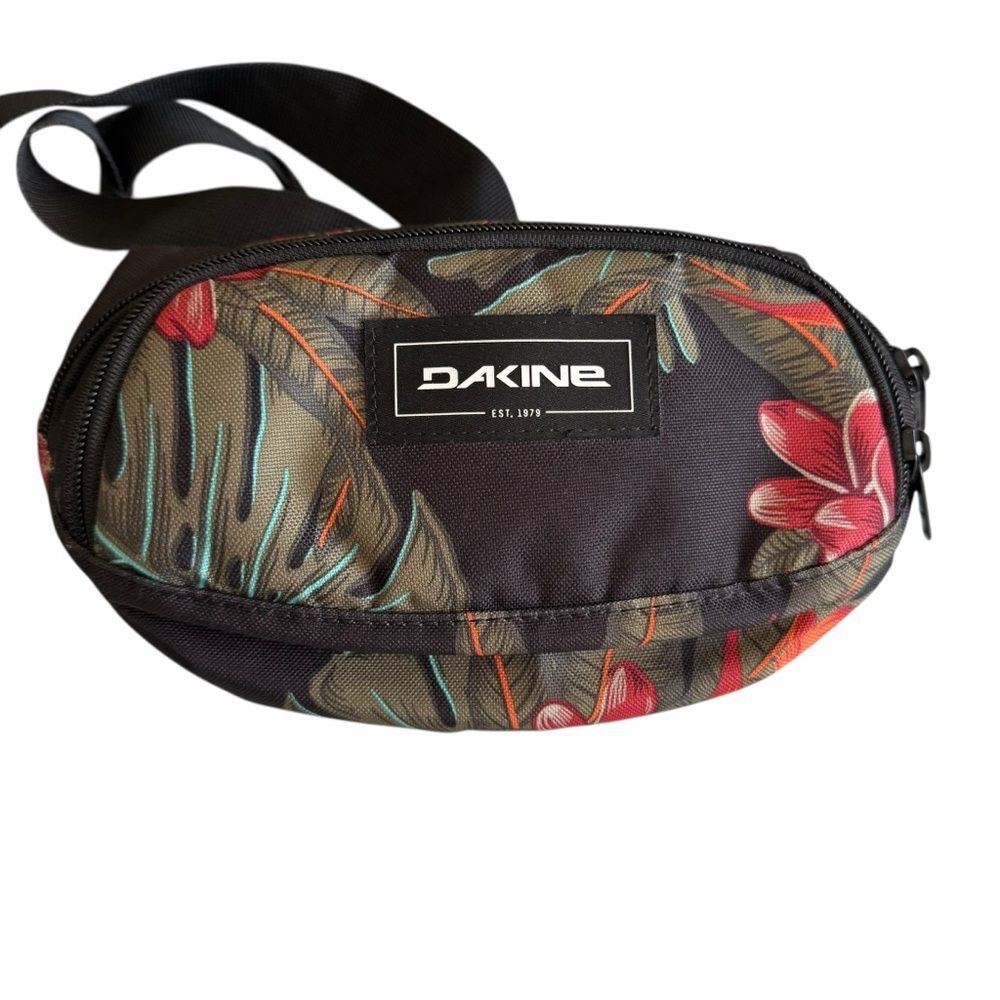 Dakine Black/Red/Green Floral Belt Bag One Size Adjustable Strap Unisex